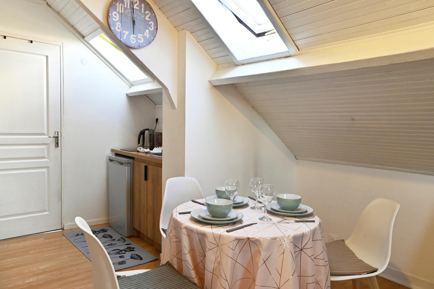 T2 Cosy Et Lumineux - Proche Centre Et Commodites Saint-Quentin  Bagian luar foto
